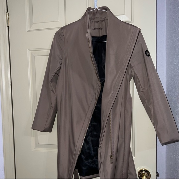 Beige/Brown Trenchcoat - Picture 3 of 8